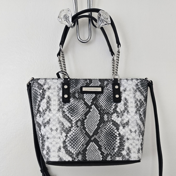 Calvin Klein Black and White Snake Print Women's Hand Shoulder Crossbody Bag NWT - Picture 2 of 8